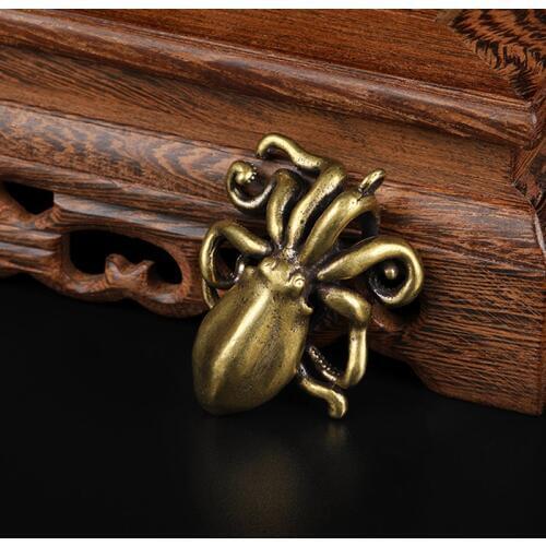 Octopus Figurines Lucky Ornaments Solid Brass Marine Animal Miniatures Squid Decorations Accessories Vintage Keychains Pendants