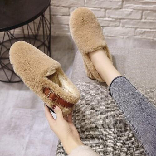 LKSHOE 2020 Winter Fluffy Women Shoes Fashion Chain Warm Fur Flat Shoes Woman Indoor Slippers Causal Home Lady Shoes