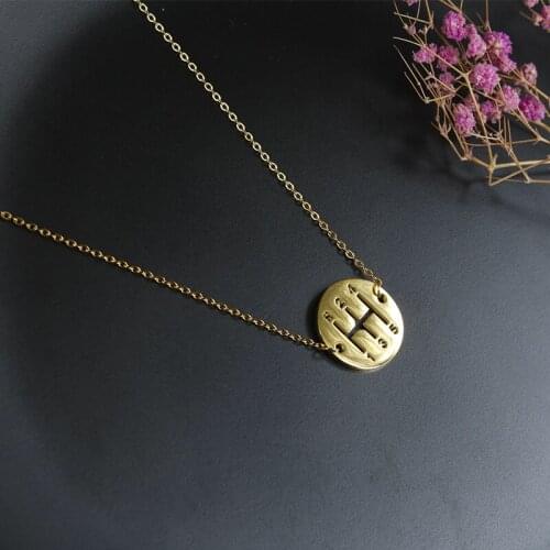 Titanium Steel Necklace Roman Numerals Necklace Disc Exquisite Necklace Birthday Jewelry Gift Ladies Jewelry