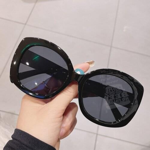 New Summer Round Clear Shades For Women Fashion Oval Womens Sunglasses Vintage Goggle Oversized Black Female Fashion Eyewear