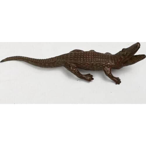 YIZHU CULTUER ART Collection Old Chinese Bronze Carving Exquisite Crocodile Pendant or Decoration