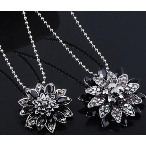 Luxury Big Flower Pendants Necklace Vintage Black Rhinestone Flower Pendants For Women Banquet Elegant Crystal Necklaces Jewelry