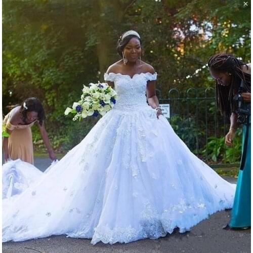 White Wedding Dresses Off Shoulder Ball Gown South Africa Bridal Gowns 2021 Vintage 3D Lace applique Country Bridal Gowns