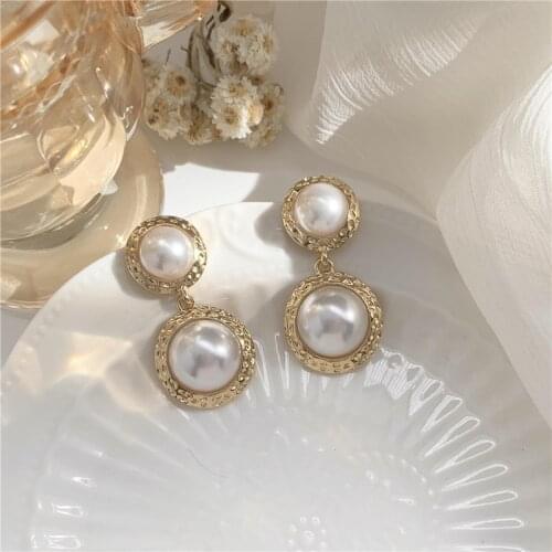 Senior south Korean feeling geometric round pearl earrings 2020 new restoring ancient ways stud earrings female 804