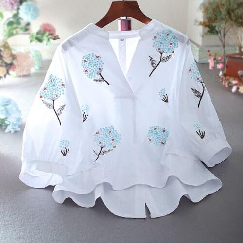 Womens Spring Summer Designer Vintage Embroidery White Cotton Shirt Female High Waist Casual Loose T Shirt Top TB553