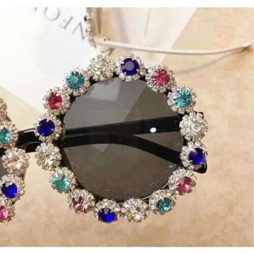 2018 Retro Round Sunglasses women Brand Designer Luxury Crystal Ladies sunglasses Summer Sun Beach Flower Sunglasses NX