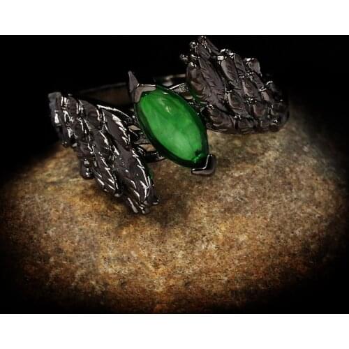 Vintage Ladies 925 Silver Jewelry Ladies Wings Ring Unique Shape Green Gemstone Ladies Jewelry Attend Banquet Jewelry