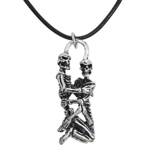 Vintage Punk Skeleton Necklace Antique Couple Skulls Hug Pendant Necklace Leather Rope Chain Necklaces For Lovers Colar