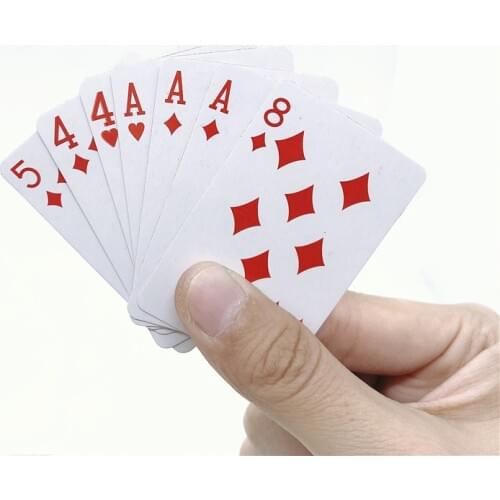 2020 New Mini Poker 1pcs Random Color Poker Decoration Travel Portable Playing Card Board Game Tool Board Game