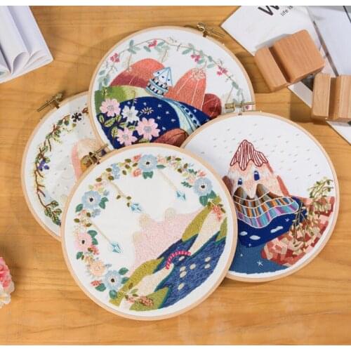 DIY handmade embroidery, European-style embroidery hanging pictures, size 33*33cm.Give embroidery and small gifts