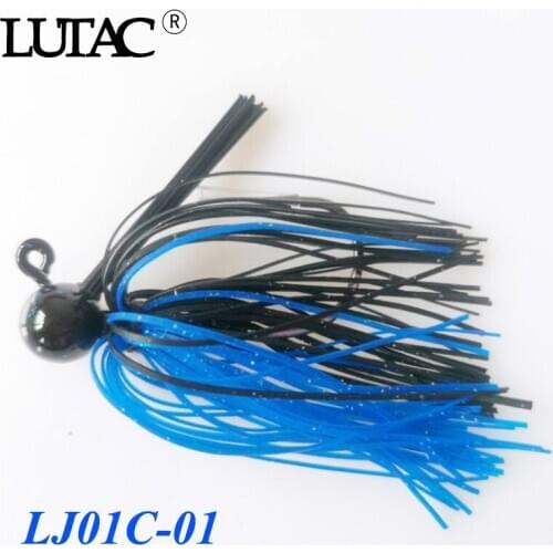 LUTAC Rubber Jig Hook bass bait 10g fishing hooks rubber skirt metal jig wobbler with rubber rings
