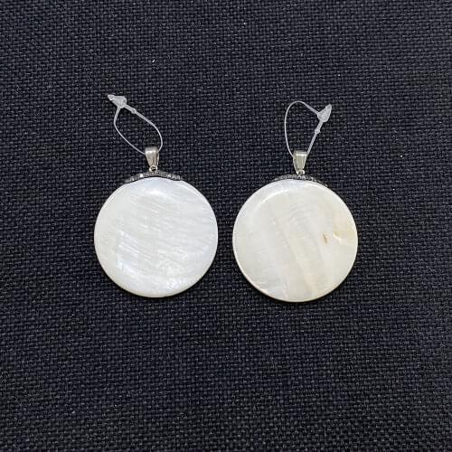 Exquisite Natural Freshwater Shell Pendant Flat Mother-of-pearl Charm Pendant ForDIY Handmade Fashion Necklace Earrings Size40mm