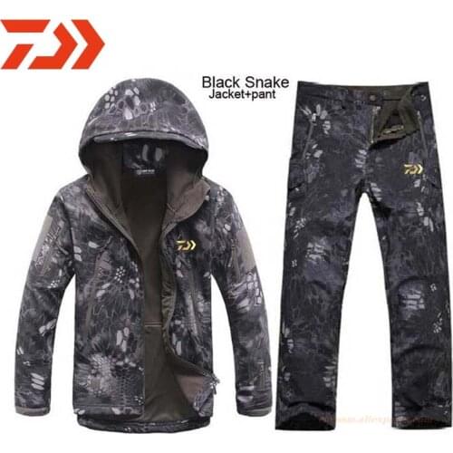 Winter Sharkskin Daiwa Men Camouflage Hunting Suits Waterproof Breathable Clothes Outdoor Fishing Hiking Camping Sport Jacket