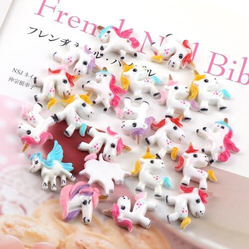 30Piece Mix Size 20~32mm Painted Horse Cartoon Animal DIY Brooches Pins Bag Acrylic Mini Brooch Icons Badges Christmas Gift
