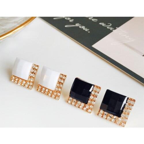 Exaggerated Big Black White Square Stud Earrings Exquisite Wedding Crystal Earrings Accessories Fashion Lady Party Jewelry