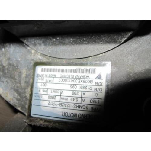 Servo motor SGMRS-12A2B-YR12 , 90% appearance new ; 3 months warranty ; in stock, fast delivery