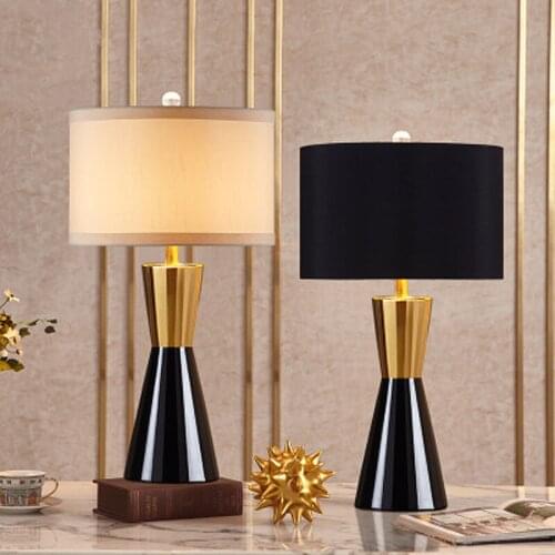 5W Luxury Post Modern Ceramic Table Lamps Fabric Lampshade Bedside Lamp for Bedroom Living Room European Home Decoration