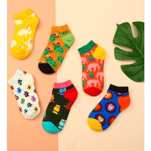 Unisex Funny Cartoon Streetwear Woman Socks Cotton for Spring Summer Autumn with Kawaii Animals Ankle Socks Women 53001