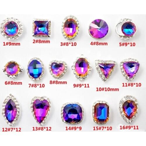 Factory Wholesales Shiny 10pcs K9 Pink Blue Heart Stone Nail Jewelry Nail Decoration 3D Crystal Nail Gems bakje voor steentjes