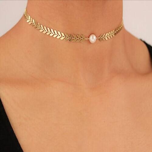 Simple personality Ou Fanchao money decorated fish bone pearl pendant simple clavicle chain