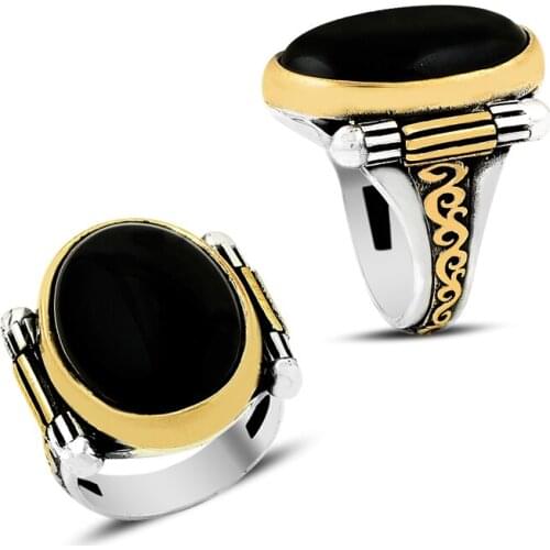 925 Silver Elegant Men Ring Added Onyx Stone