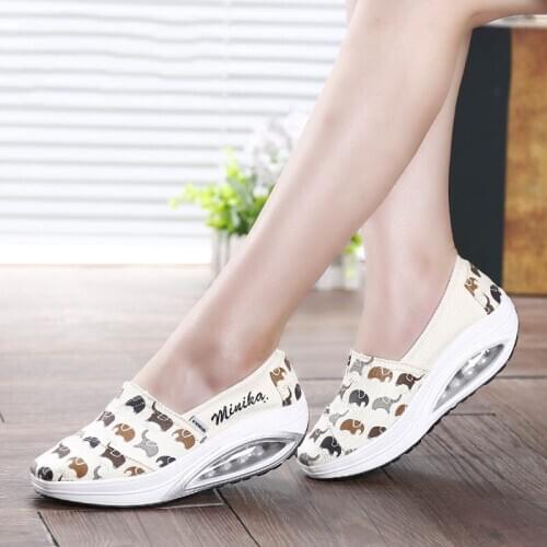 VTOTA Women Flat Shoes Casual Sneakers Flats Slip On Breathable Platform Shoes Female Footwear Outdoor Walking Shoes Loafers