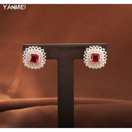 Kaleidoscope Lace Red Geometric Earrings for Women Snowflake Hollow Fashion Round Shiny Classic Jewelry Aretes De Mujer