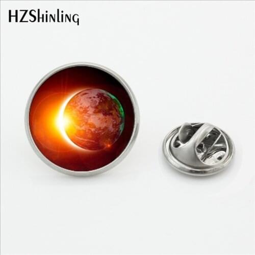 2017 Newest Earth Solar Eclipse Collar Pin Inconceivable Space Galaxy Eclipse Butterfly Stainless Steel Lapel Pins
