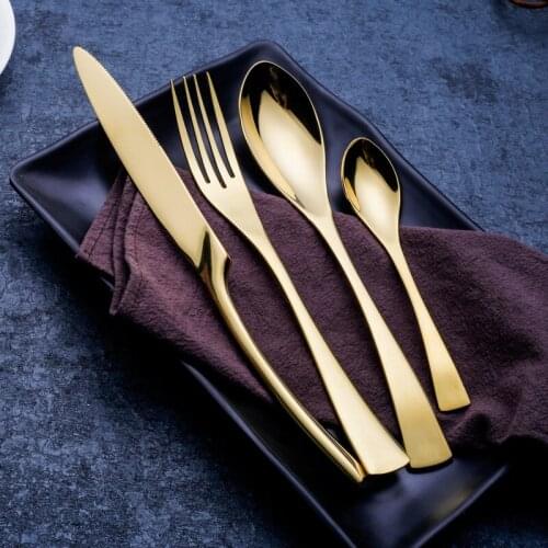 24 Pieces Shiny Gold Dinnerware Cutlery Set 18/10 Stainless Steel Sharp Dinner Knives Forks Scoops Tableware Set