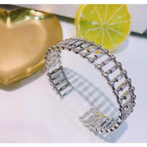 Be 8 Shining AAA+ Zircoina Bangle for Woman Dress Trendy Exquisite Micro Pave CZ Crystal Cuff Bracelet Bangle Party Gift B118