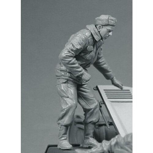 1/35 Scale Die-cast Resin White Model World War II Russian Soldier Repairman Needs To Manually Color The Model Free Shipping