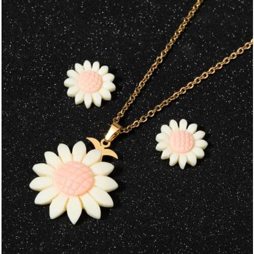 Jisensp Bohemian Colorful Sunflower Necklace Women Wedding Creative Daisy Accessories Pendant Necklace Chokers Jewelry for Women
