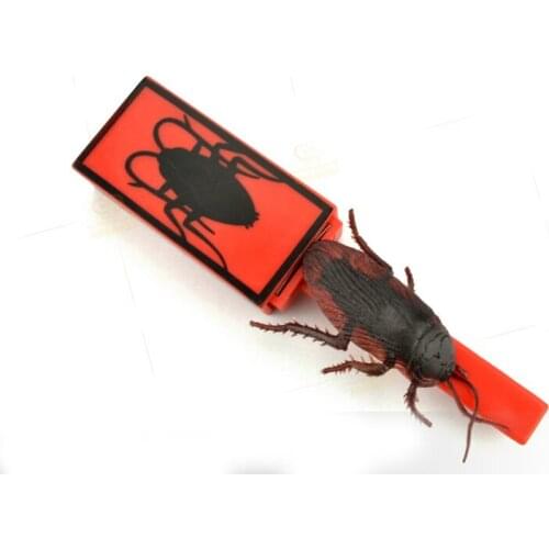 Those trick trick screaming must-have toys let MM jack Bauer magic Cockroaches called rods Scary magic props