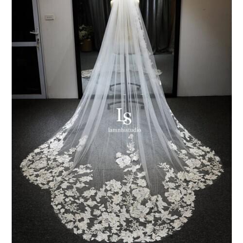 Cathedral Long Wedding Veil with Lace Appliques Vestido De Noiva Longo Custom Made Elegant Bridal Veil with Comb