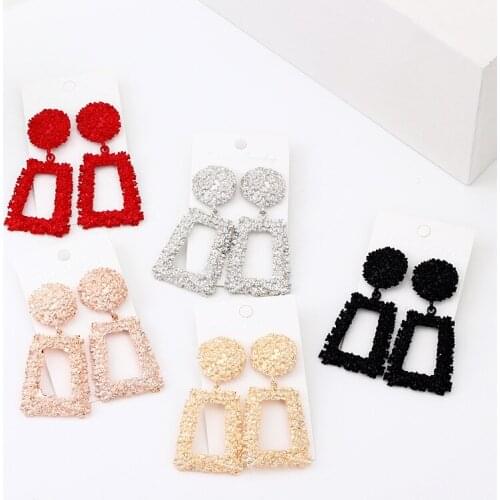 Wholesale New Fashion Style Geometric Trapezoidal Earrings Long Metal Earrings Women Earrings Black Gold Red Yellow Colors