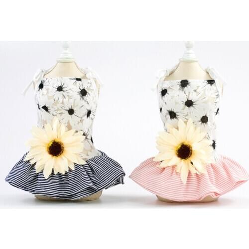 Pet clothes new Xia Xiangyang flower small sling skirt cotton dog comfortable pet princess dress