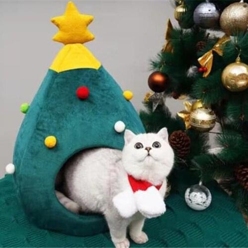 Cute Pet Cat House Dog Bed Puppy Cave Kennel Warm Sleep Bag Christmas Tree Shape Basket Winter Warm Portable Pets Bed Cage 2021