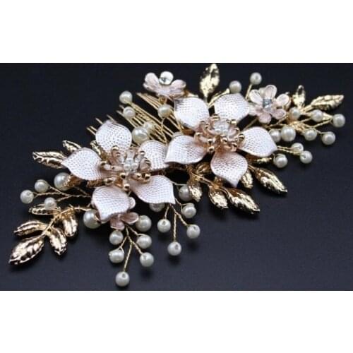 Pearl Flower Bridal Hair Comb Women Wedding Hair Accessories Golden Hair Comb Hair Jewelry Bride Hair Comb Clip
