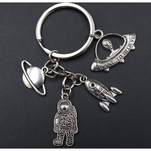 1pc Alien& Astronaut Keychain Spacecraft &Mars Keychain DIY Creative Charm Metal Keychain Gifts For UFO Enthusiasts A1836