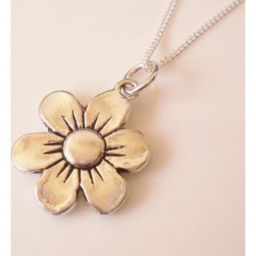 Daisy Flower-Charms Pendant Fashion Jewelry Vintage Statement Sweater Chain Necklace Pendant jewelry Fast shipping-97
