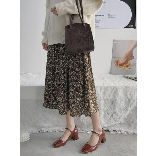 Patent leather womens 2021 spring and autumn Korean fairy style simple square toe high heels trend belt buckle