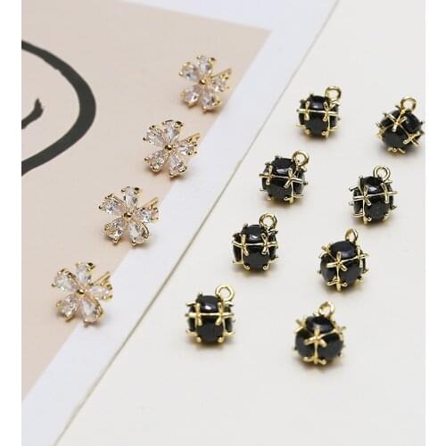 4pcs Temperament wild five-petal flower inlaid zircon Ladies Stud Earrings Vacation Copper plating diy jewelry accessories