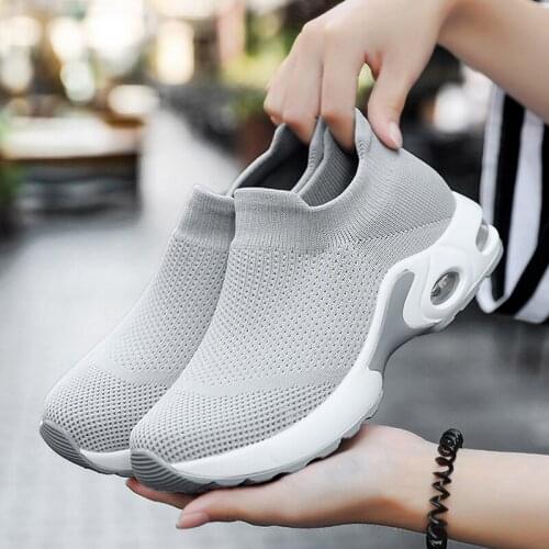 Woman Breathable Running Shoes Womens Shoes Fly Woven Lightweight Sneakers Female Light Mesh Jogging Athletic Footwear