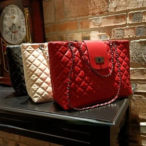 High-capacity Chain Handbag 2021 New Womens Minimal Stiletto Bag Womens Bag Design Shoulder Bag