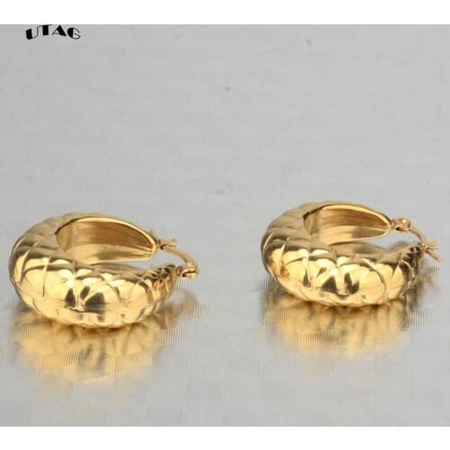 Utag Women's Gold Earrings