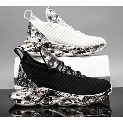 Men Casual Sneakers Outdoor Solf Man Fashion Sneakers Wear-resistant Spring Men Trend Shoes Graffiti