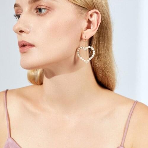 Korean Fashion New Imitation Pearl Heart Earrings for Women Bohemia Pearl Hoop Drop Earrings Brincos 2021 Trend Jewelry Gift