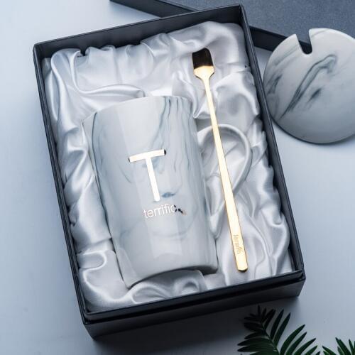 Creative Ceramic Coffee Mugs Ceramic Cups Water Cup with Lid Spoon Letter Milk Coffee Cup Bone China Canecas Drinkware BB50