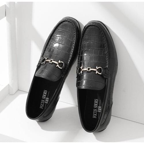 2021 Summer Flat Italy Handmade Men Loafers Fashion Buckle Luxury Cow Leather Men Casual Shoe Slip On Driving Shoe Size 37-44