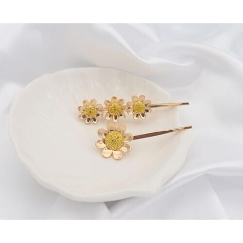 2pcs/set Dainty Gold Sunflower Hair Clip Wedding Hair Accessories Boho Hairpin Hair Clips Jewelry Brithday Gift for Kids